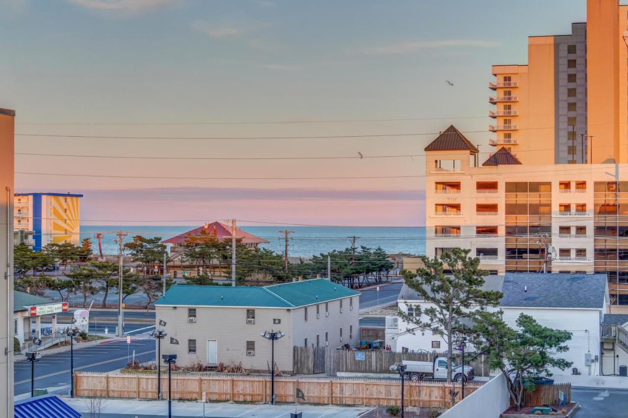 Wight Bay Apartment โอเชียนซิตี้ ภายนอก รูปภาพ